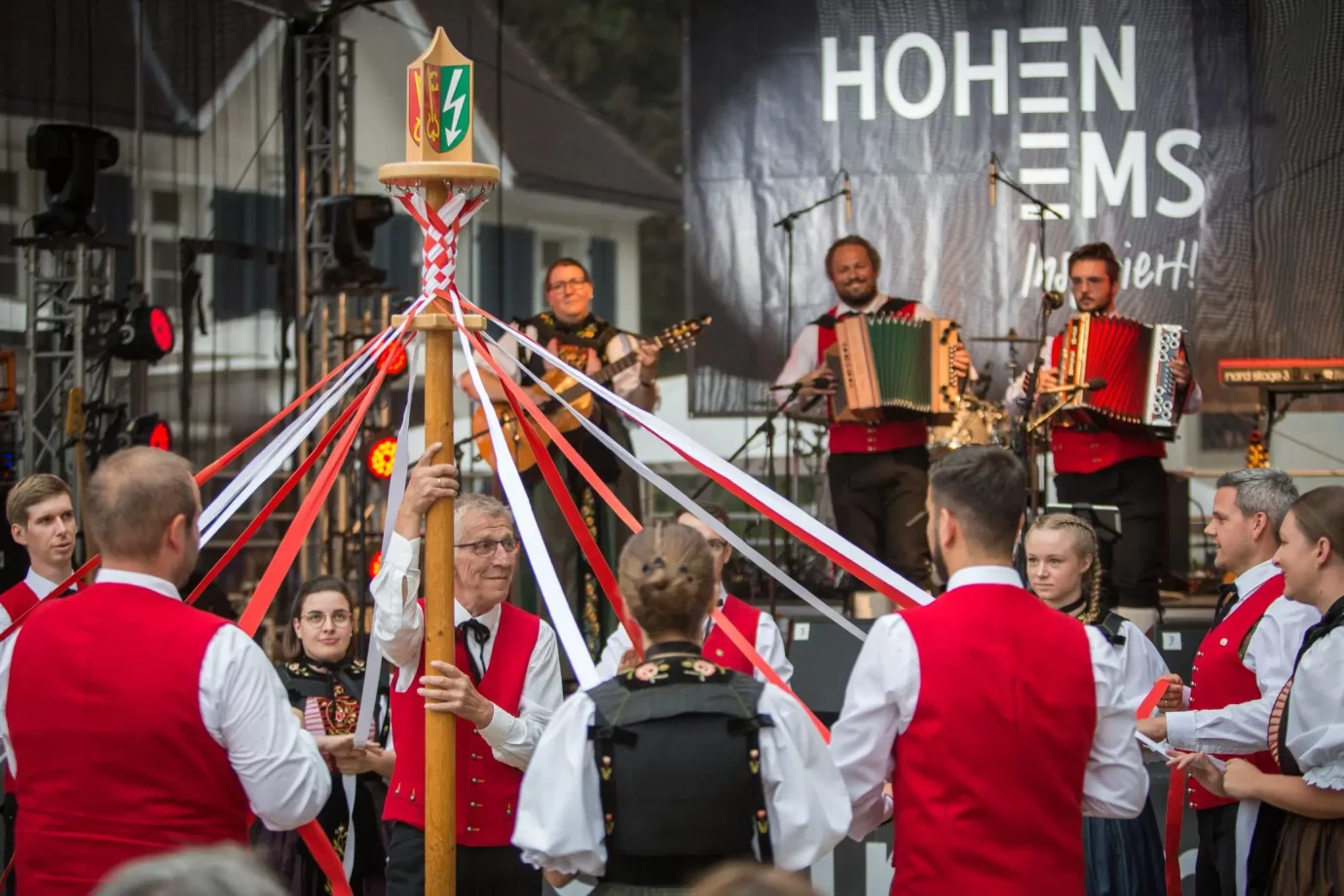 Maibaumfest in Hohenems, eine traditionelle Veranstaltung in Vorarlberg