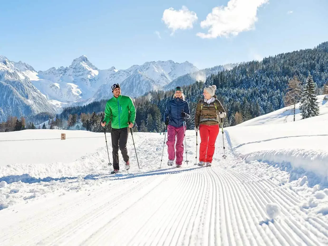 Winterwandern mit der Familie in Vorarlberg, Österreich