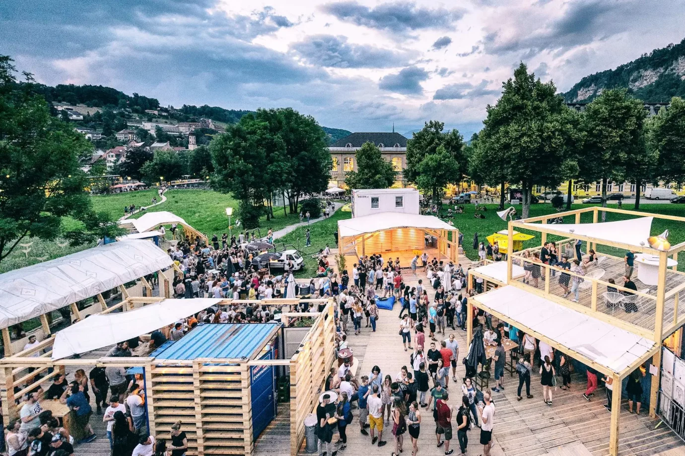 Poolbar Festival in dem alten Hallenbad in Feldkirch outdoor